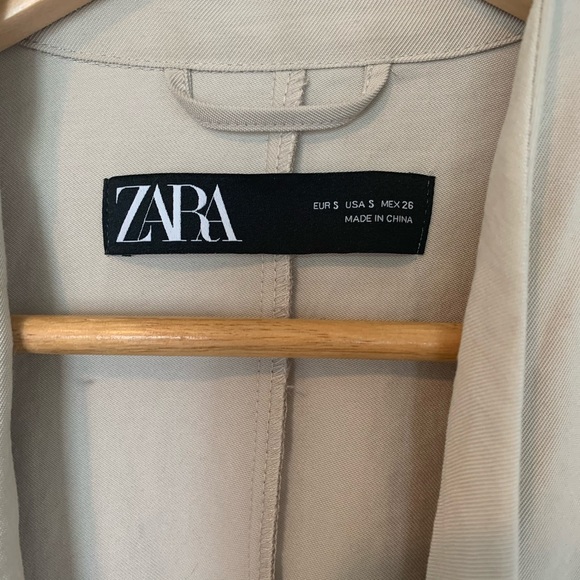 Zara Detailed Blazer - Picture 2 of 8